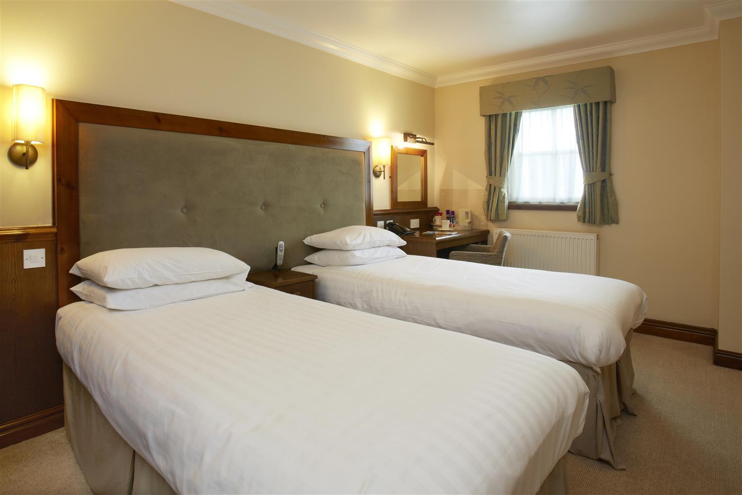 Best Western Plus Pastures Hotel Донкастер Екстер'єр фото