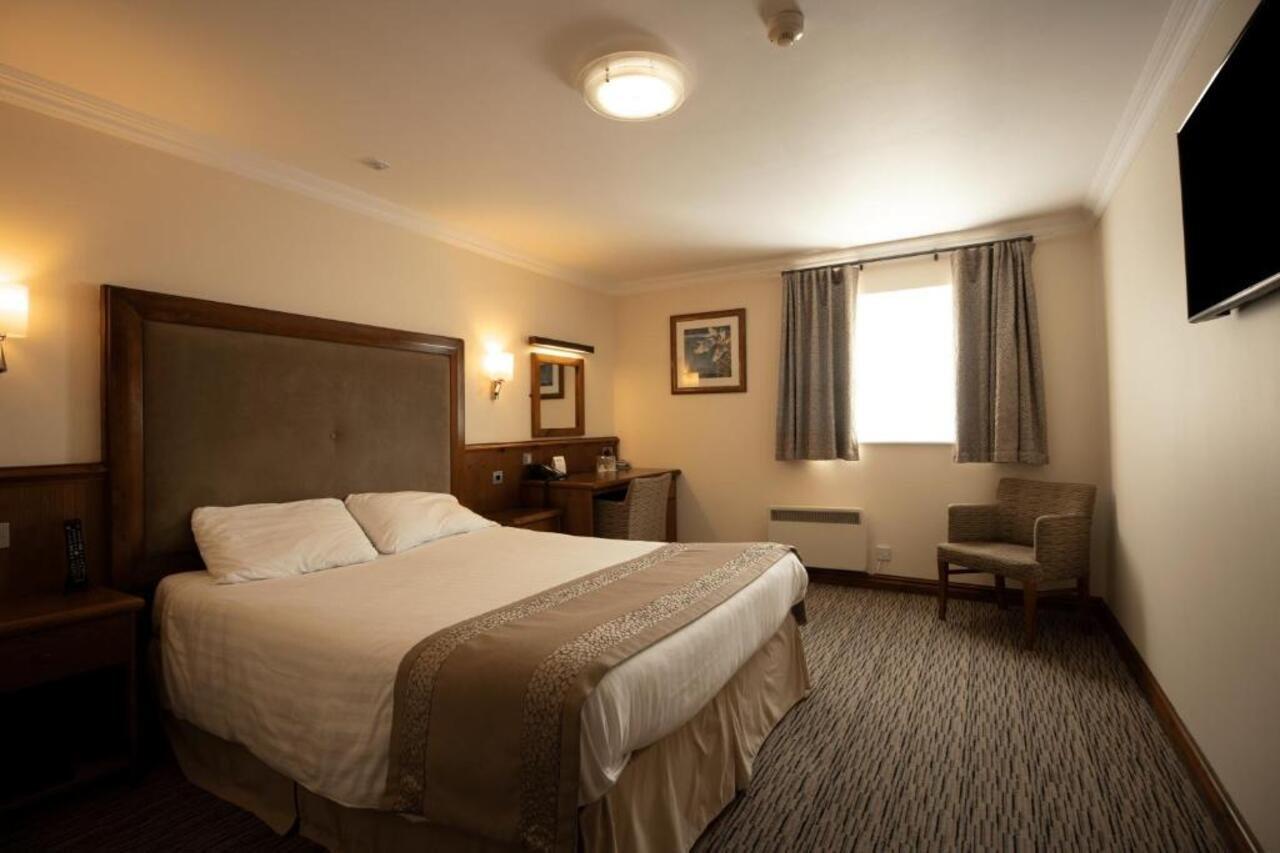 Best Western Plus Pastures Hotel Донкастер Екстер'єр фото